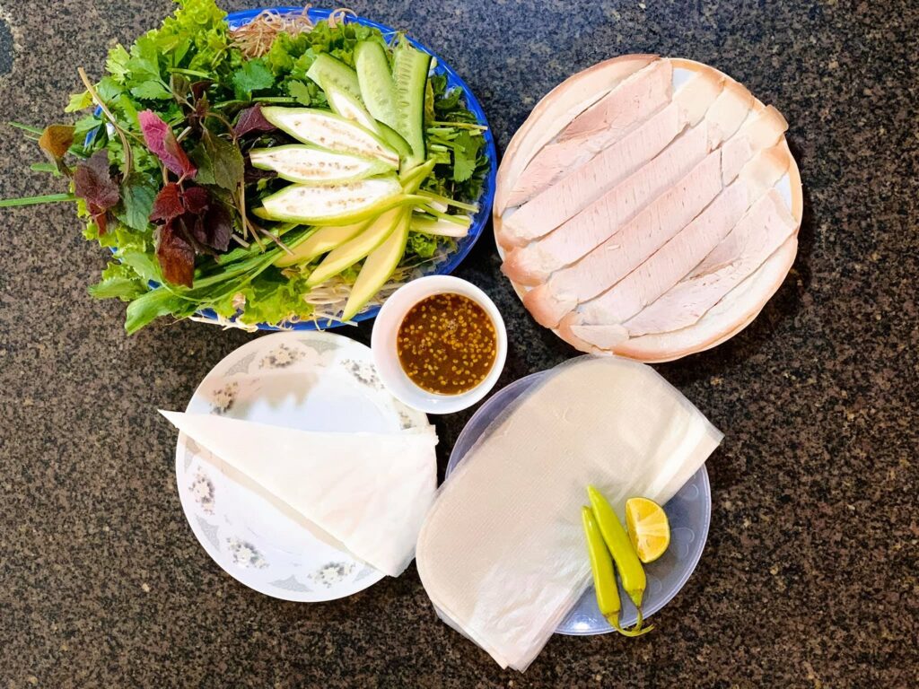 Bánh tráng cuốn thịt heo